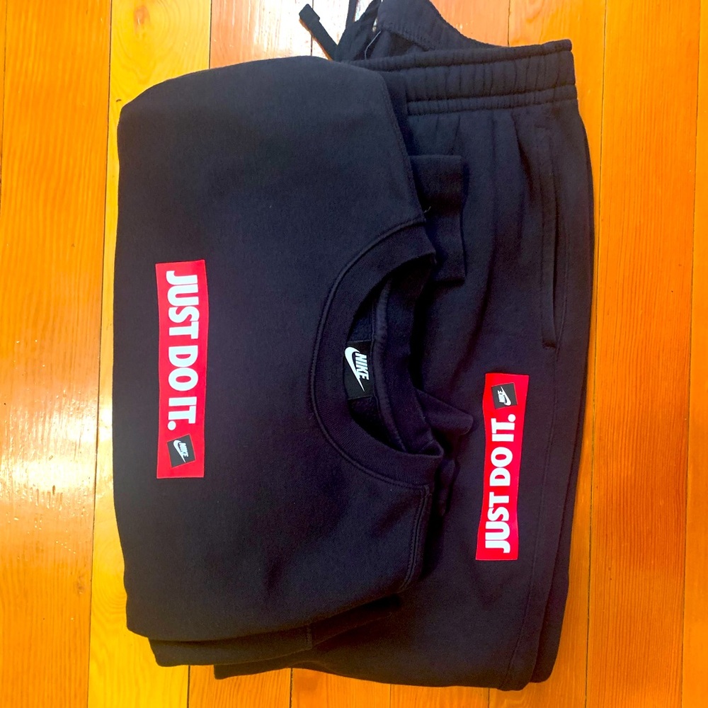 Nike sweat suit. Top and Bottom. Great condition.